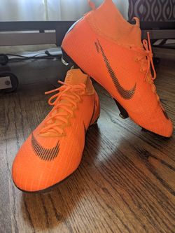 Nike Flyknit Mercurial Outdoor Cleats. 6Y