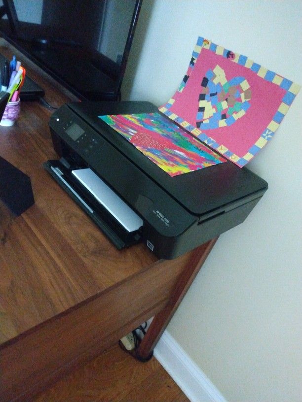 Has Ink/Copier/printer