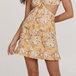 Charlie Holiday Dress Size 6 Retails $100