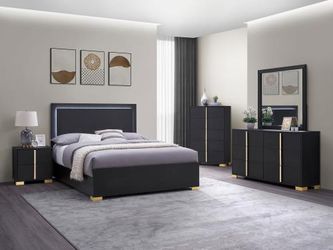 4PC Queen Bedroom Set with Queen Bedframe, Dresser, Mirror and Night Stand