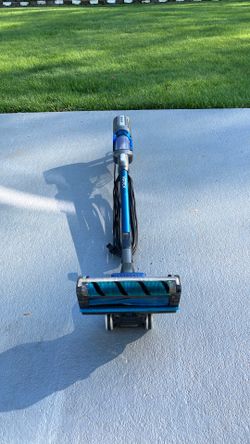 VACUUM CLEANER SHARK  Electric corded Duo-clean Power Fins (Brand New)