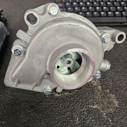 2011 CHEVY/GMC 2.4 MOTOR (OEM) WATERPUMP