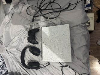 Xbox One X 1TB With controller & Headset