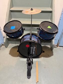 First Act Discovery drum set
