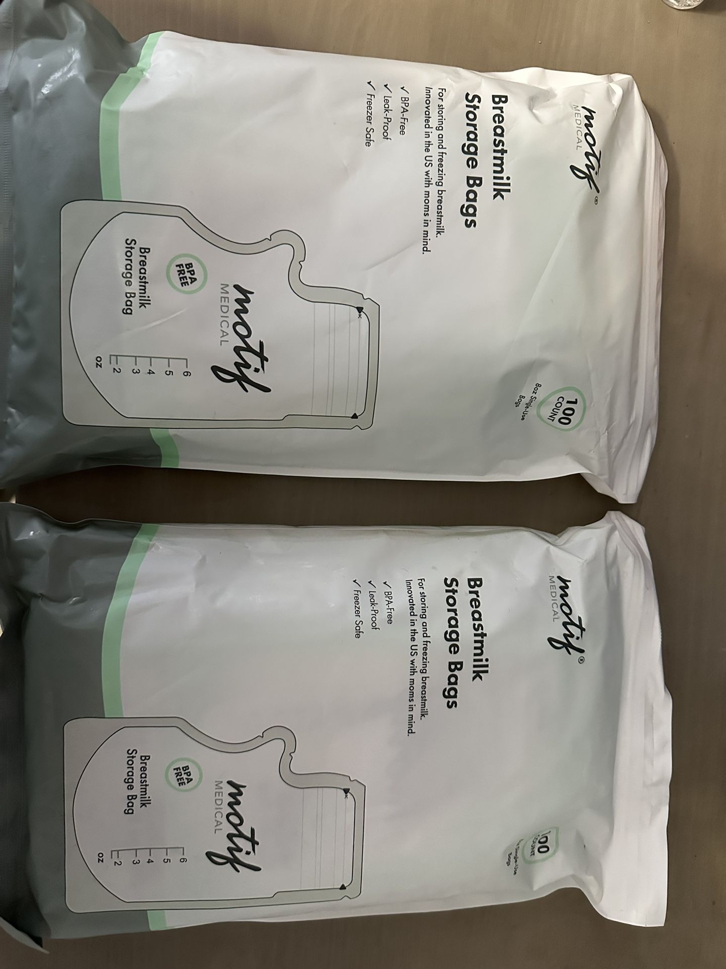 Motif breastmilk storage bags