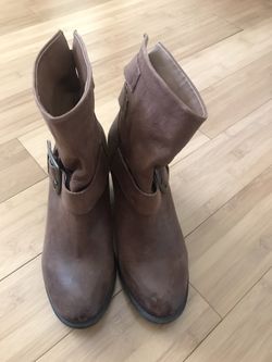 Brand new leather lucky brand boot size 7 1/2