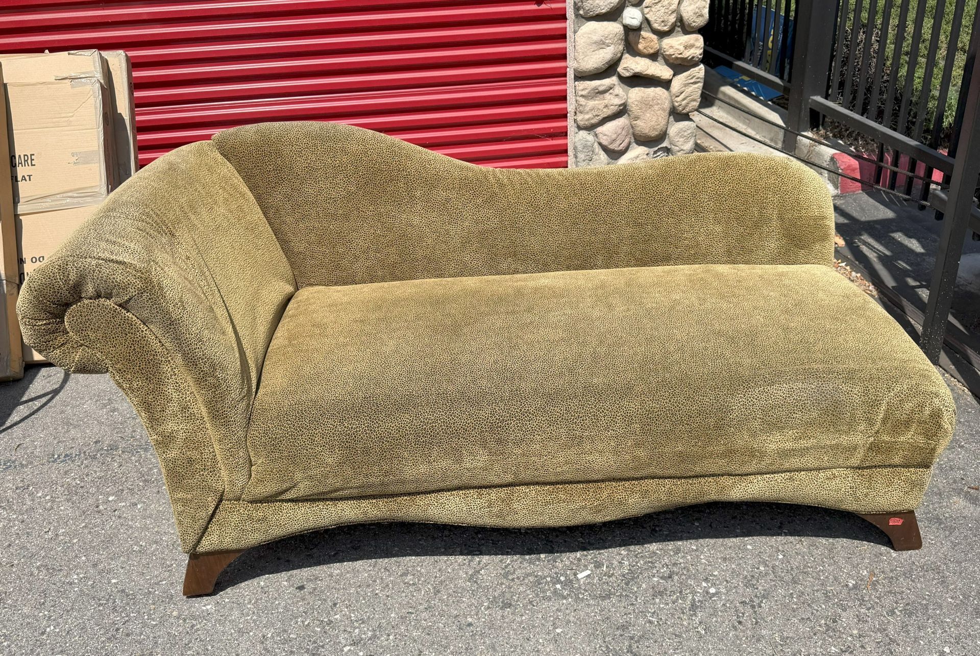 Chaise Lounge - Love seat - Fabric Small Print