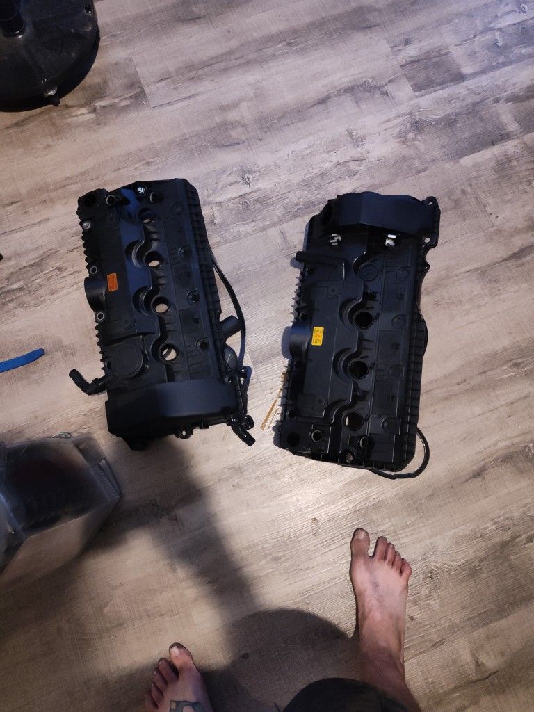 BMW Valve cover 4.8l