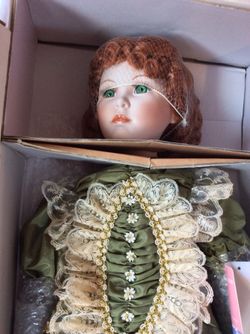 William Tung “Shelby” porcelain collectible