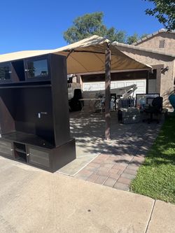 Exercise Bike, dos Bicicletas, table, entertainment, couches,pictures, Tv and more…