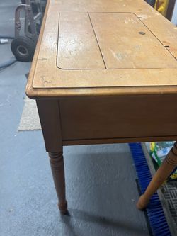 Sewing table
