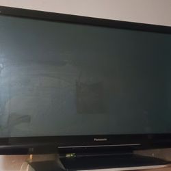 52 Inch Plasma W/Remote