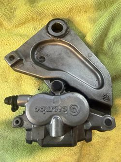Kingpin caliper brake rear 2006 victory kingpin