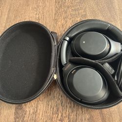 Sony WH1000XM3 Noise Canceling Headphones