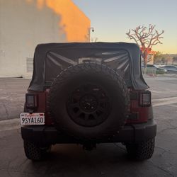 Red 4x4 Awd SUV Clean Title Off Road Jeep Wrangler Cherokee Car Manual Toyota 4Runner Fj Cruiser Rubicon Gladiator Sahara Chevy K5 Blazer Ford Bronco