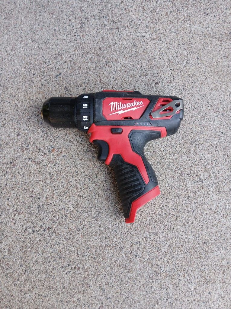 DRILL MILWAUKEE M12 TOOL ONLY 