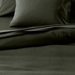 Crate &Barrel Soft Organic Dark Green Duvet