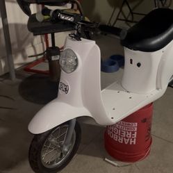 Brand New Razor Moped Bike