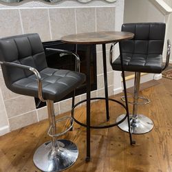 Nice High Bar Table With 2 Adjustable Chairs 