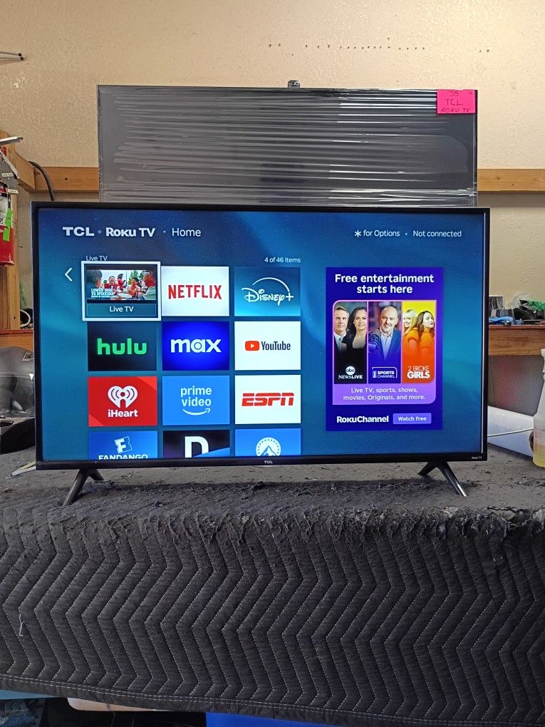 40 Inch Roku Smart 4k Beautiful Tv Comes With Remote Control Shows Great Picture Works Perfect Guaranteed
