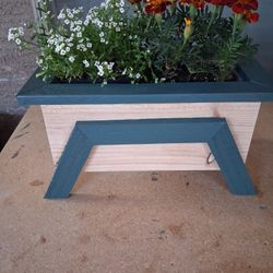 hand made cedar planter 
