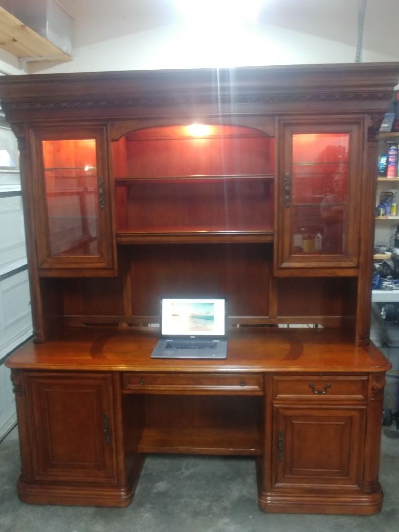 Hooker executive desk and hutch