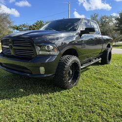 Ram 1500 sport ✅✅ clean carfax