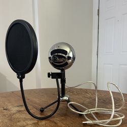 Blue Snowball iCE USB Microphone + Pop Filter