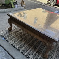 Marble centerpiece table