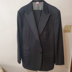Made In Italy Tuxedo. 44 Regular 
