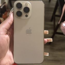 Apple Grey and White Cameras-and-accessories(100)35