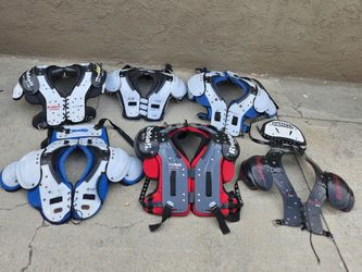 Football shoulder pads size Medium