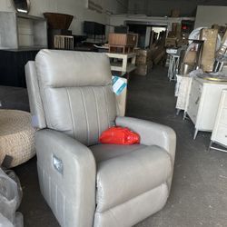 La-Z-Boy Finley Leather Power Rocking Recliner with Power Headrest and Lumbar