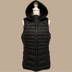WOMENS LULULEMON DOWN VEST SIZE 10 BLACK WITH REMOVABLE HOOD 