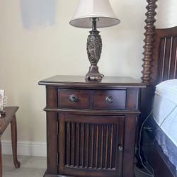 Queen Bedroom Set – Complete Set 