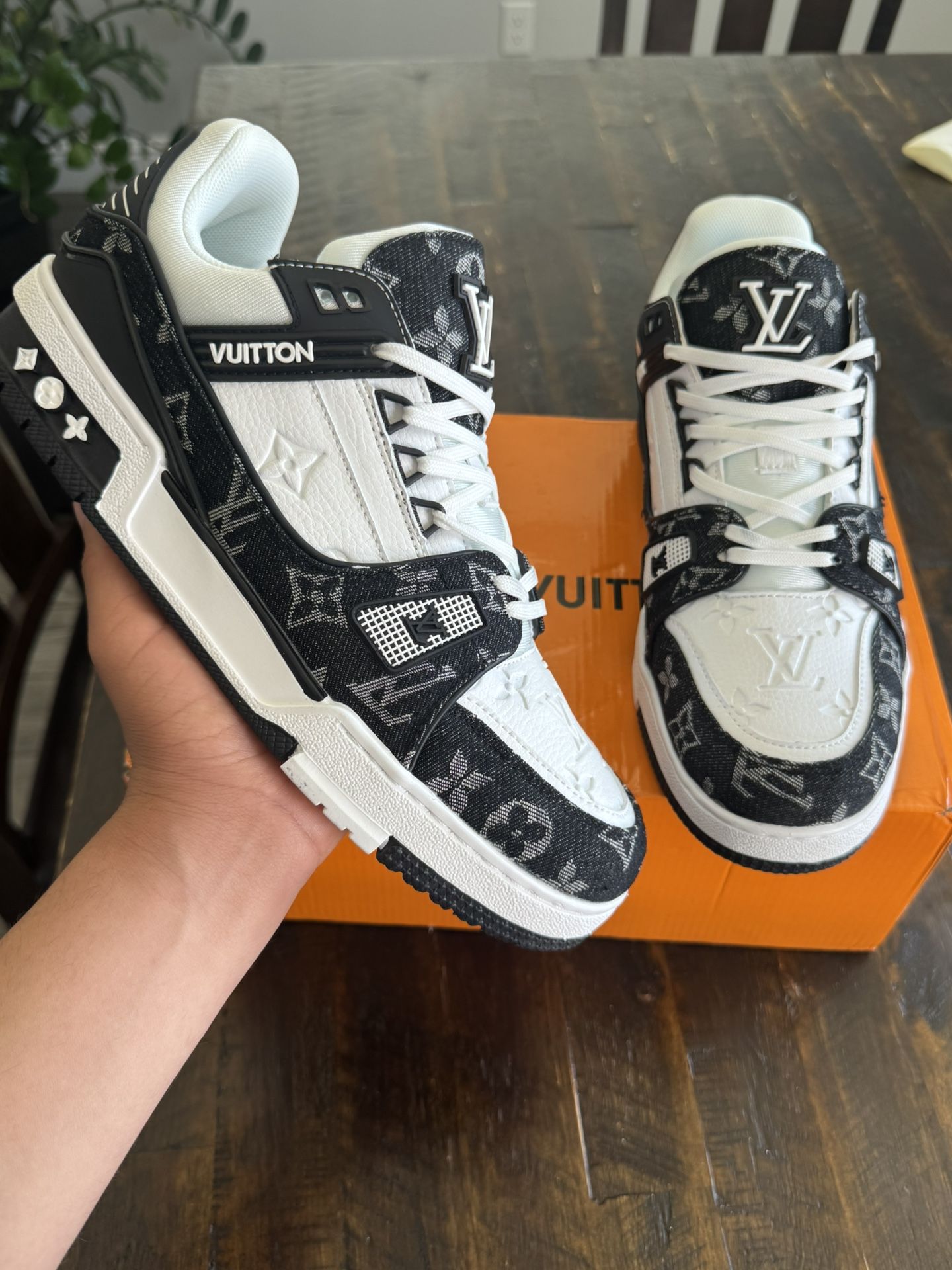 Louis Vuitton LV Trainer Size 10 Men’s