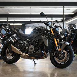 2025 SUZUKI GSXS1000