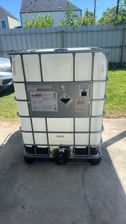 300 gallons water tank