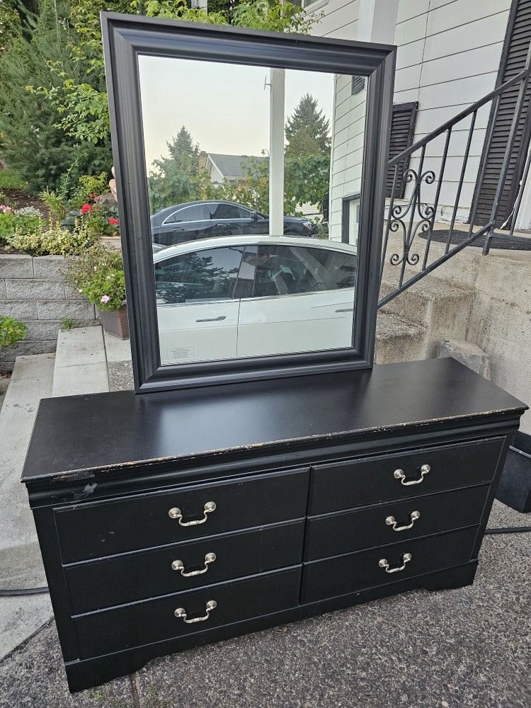 Dresser