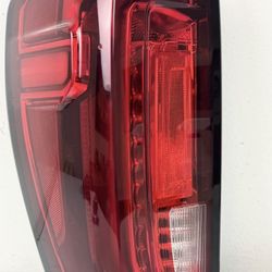 2019-2022 Denali Taillights one is broken