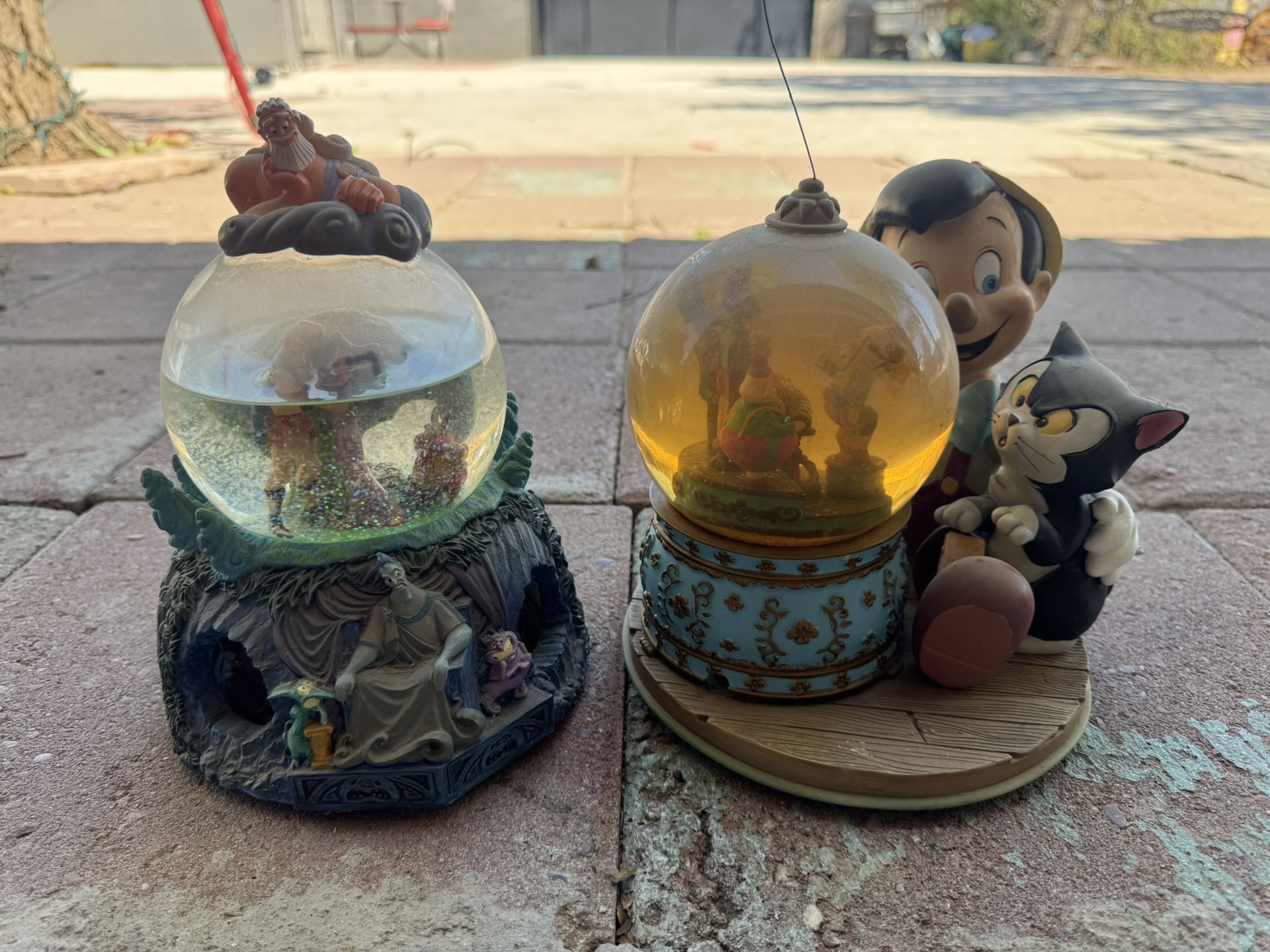 Snow Globe Collectables