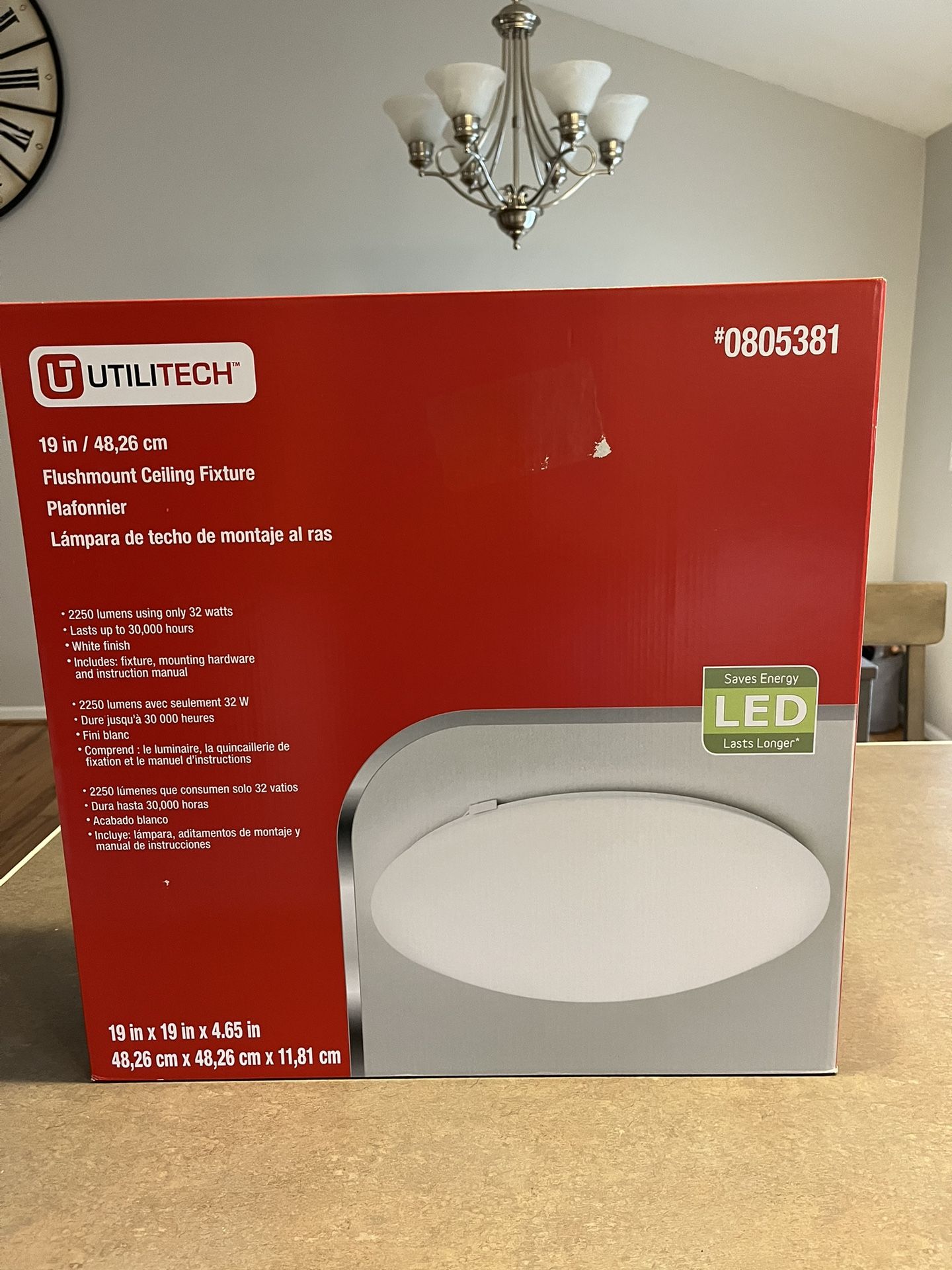 Utilitech Flush Mount 19” Led Ceiling Light Fixture
