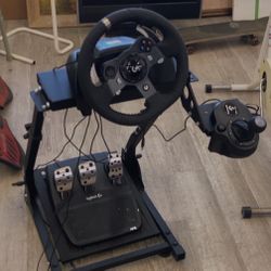 Logitech G920 Driving Force Racing Wheel for Xbox and PC with Pedals and Shifter
