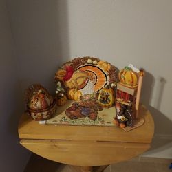 THANKSGIVING ASSORTMENT  TURKEY BOWEL, PLATTER  PLUS  EXTRAS  BRAND NEW  PRICED TO SELL 