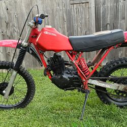 1981 honda XR250R for parts or repair