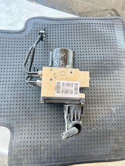 2010-2011 Dodge Ram 5.7 abs unit