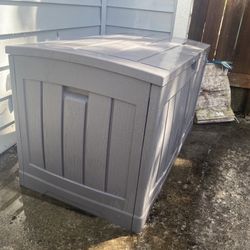 Yard storage Bin