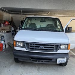 2005 Ford Econoline