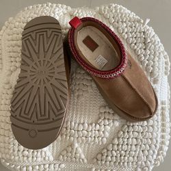 UGG Slip On 