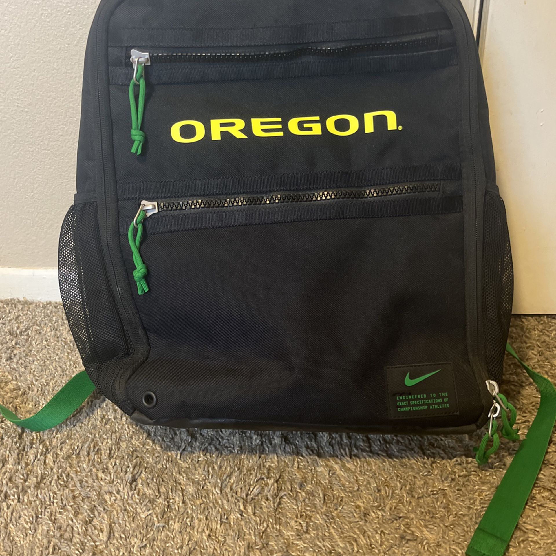 Nike Oregon Ducks Utility Heat Backpack